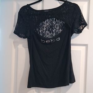 Bebe L shirt with lace and cutout